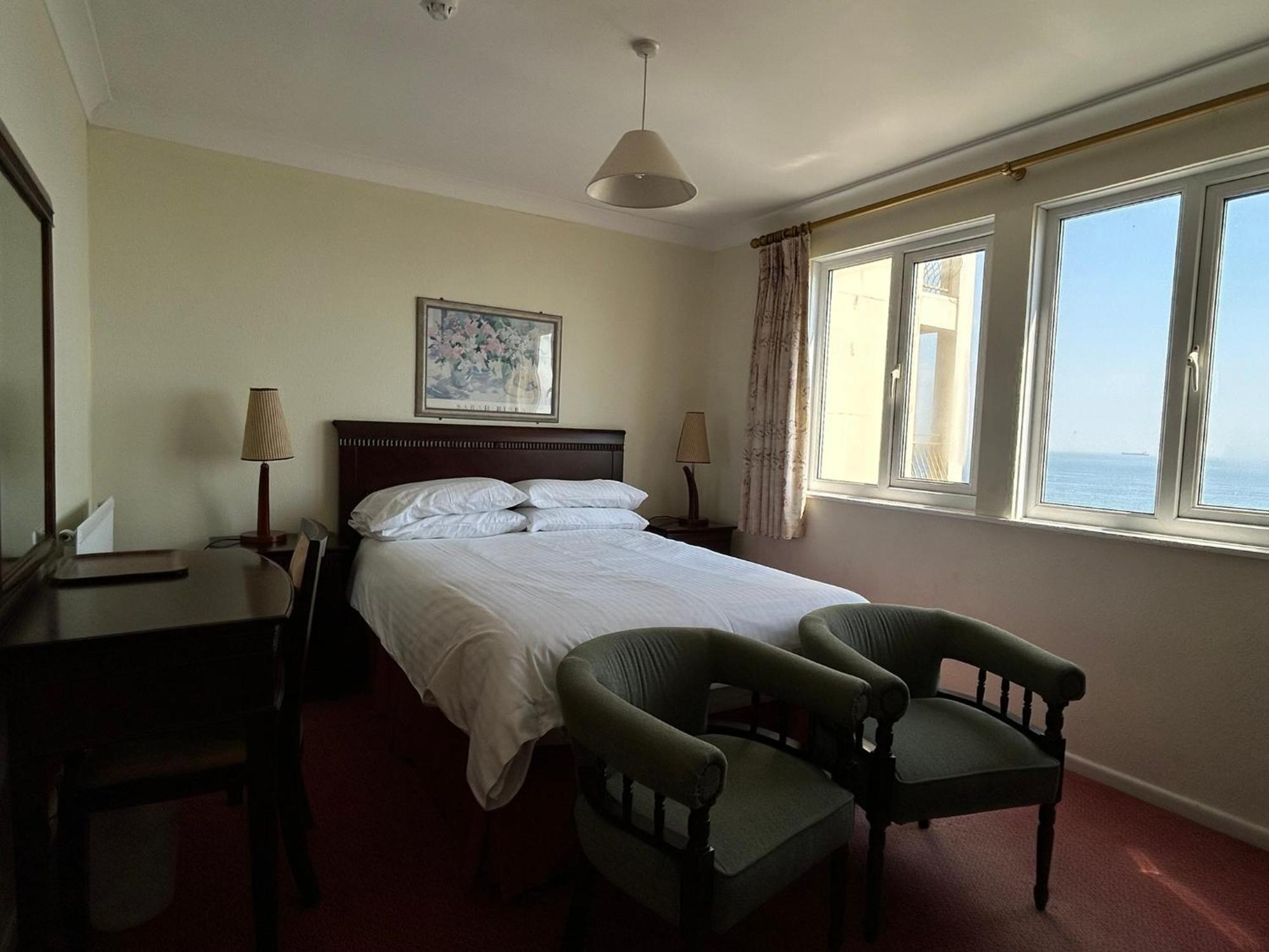 Regent Court - Seafront, Sandown - Free Car Ferry For Bookings Of 3 Or More Nights, Subject To Availability מראה חיצוני תמונה