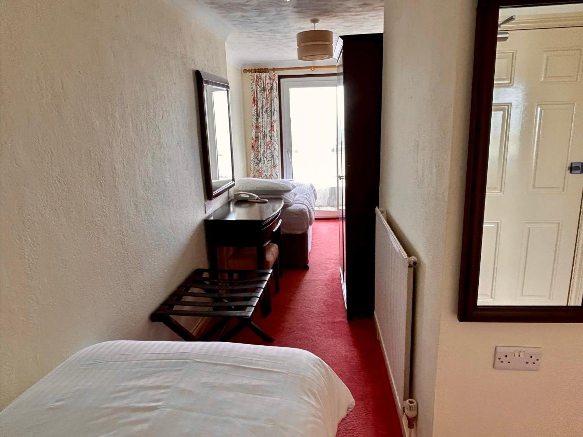 Regent Court - Seafront, Sandown - Free Car Ferry For Bookings Of 3 Or More Nights, Subject To Availability מראה חיצוני תמונה