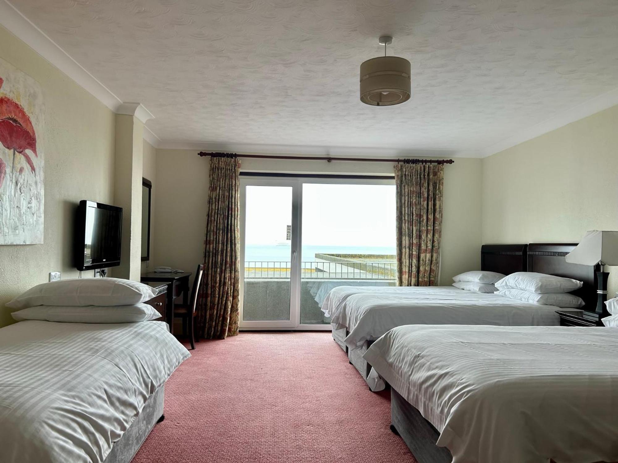 Regent Court - Seafront, Sandown - Free Car Ferry For Bookings Of 3 Or More Nights, Subject To Availability חדר תמונה
