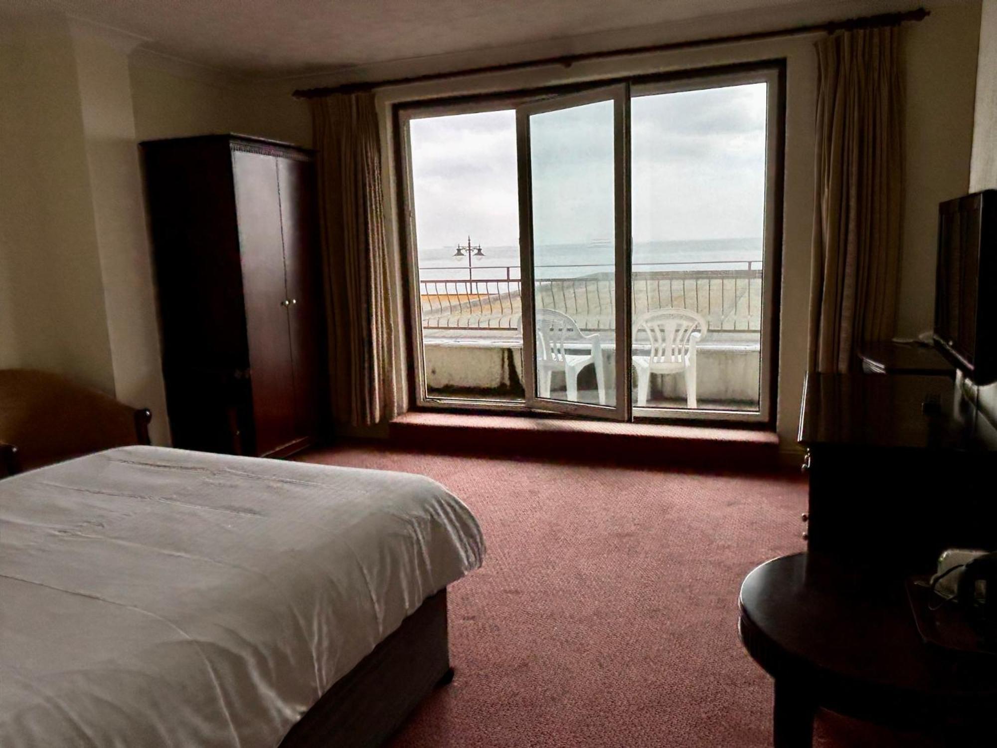Regent Court - Seafront, Sandown - Free Car Ferry For Bookings Of 3 Or More Nights, Subject To Availability חדר תמונה