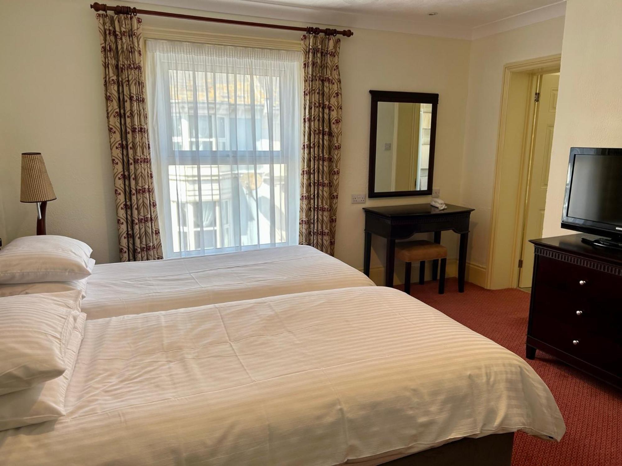 Regent Court - Seafront, Sandown - Free Car Ferry For Bookings Of 3 Or More Nights, Subject To Availability חדר תמונה